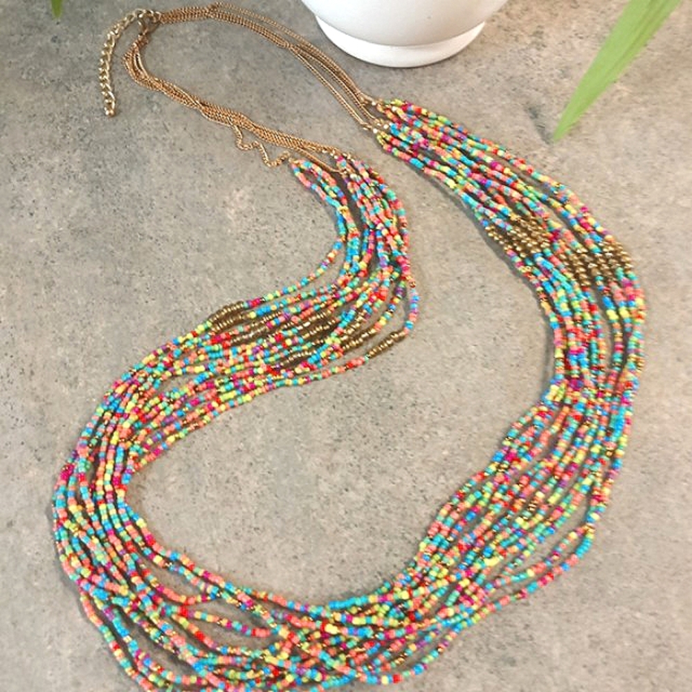 🌈NWOT Long Rainbow & Gold Seed Bead Necklace (33"L)🌈